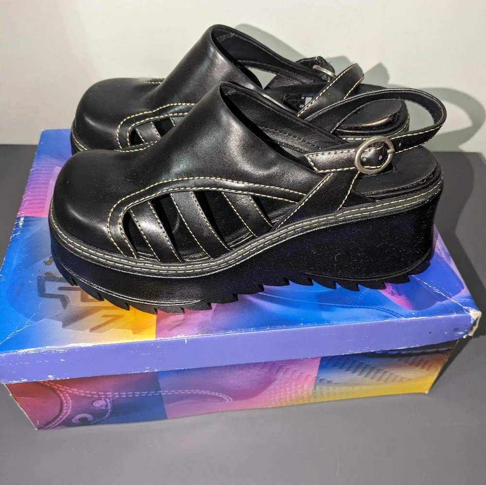 Vintage 90s LEI Black Sendra Paris Platforms
